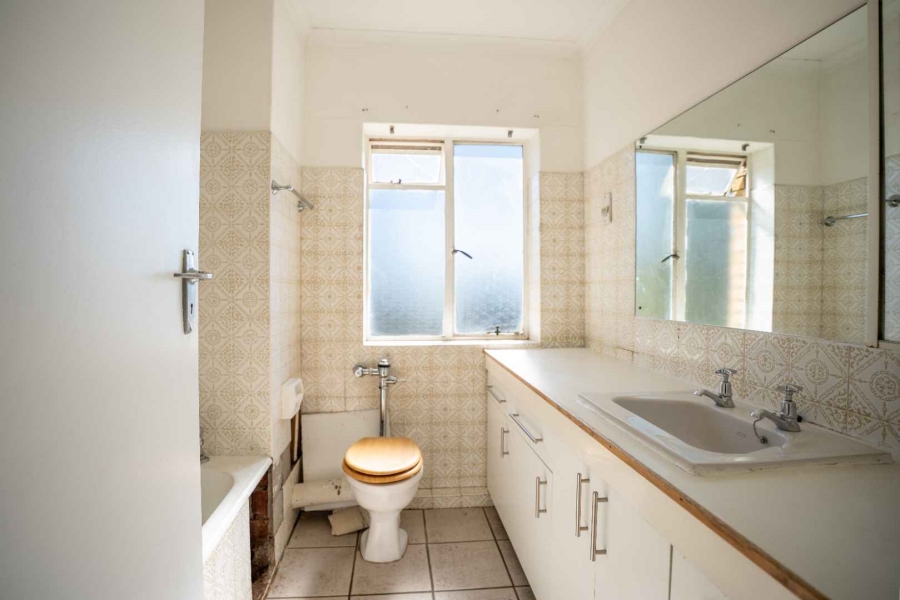 2 Bedroom Property for Sale in Buitenverwagting Western Cape
